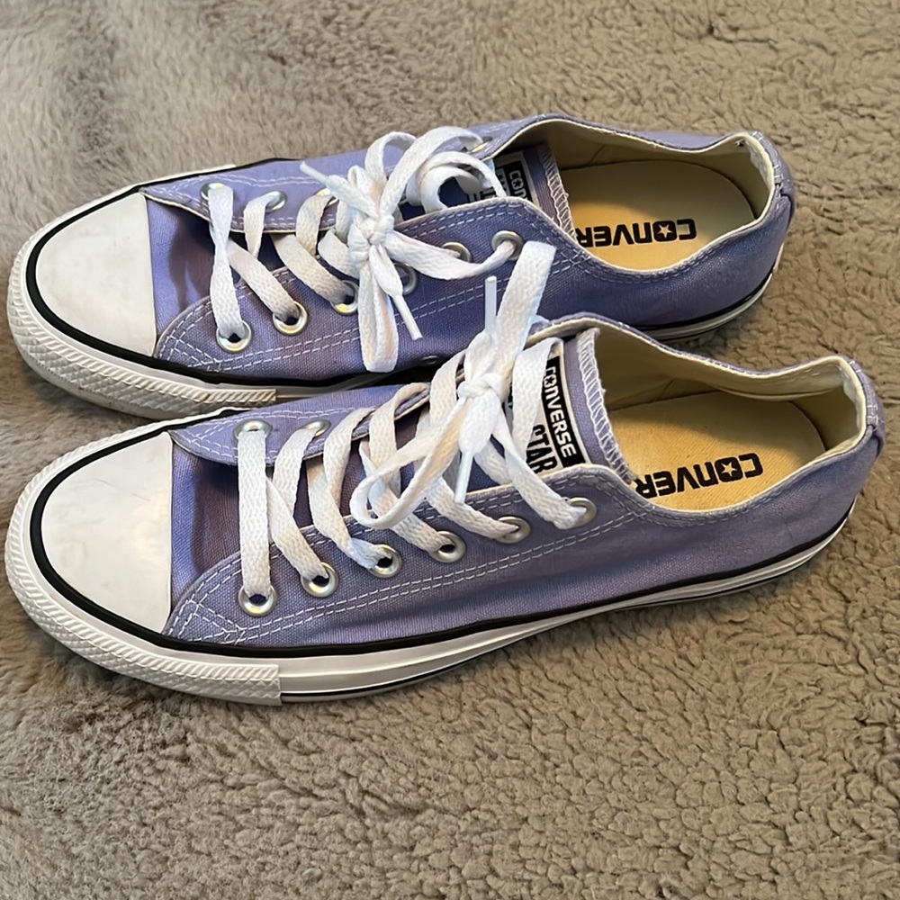 Lilac Converse - Picture 2 of 4